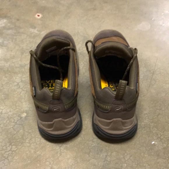Keen Shoes. - Picture 3 of 14